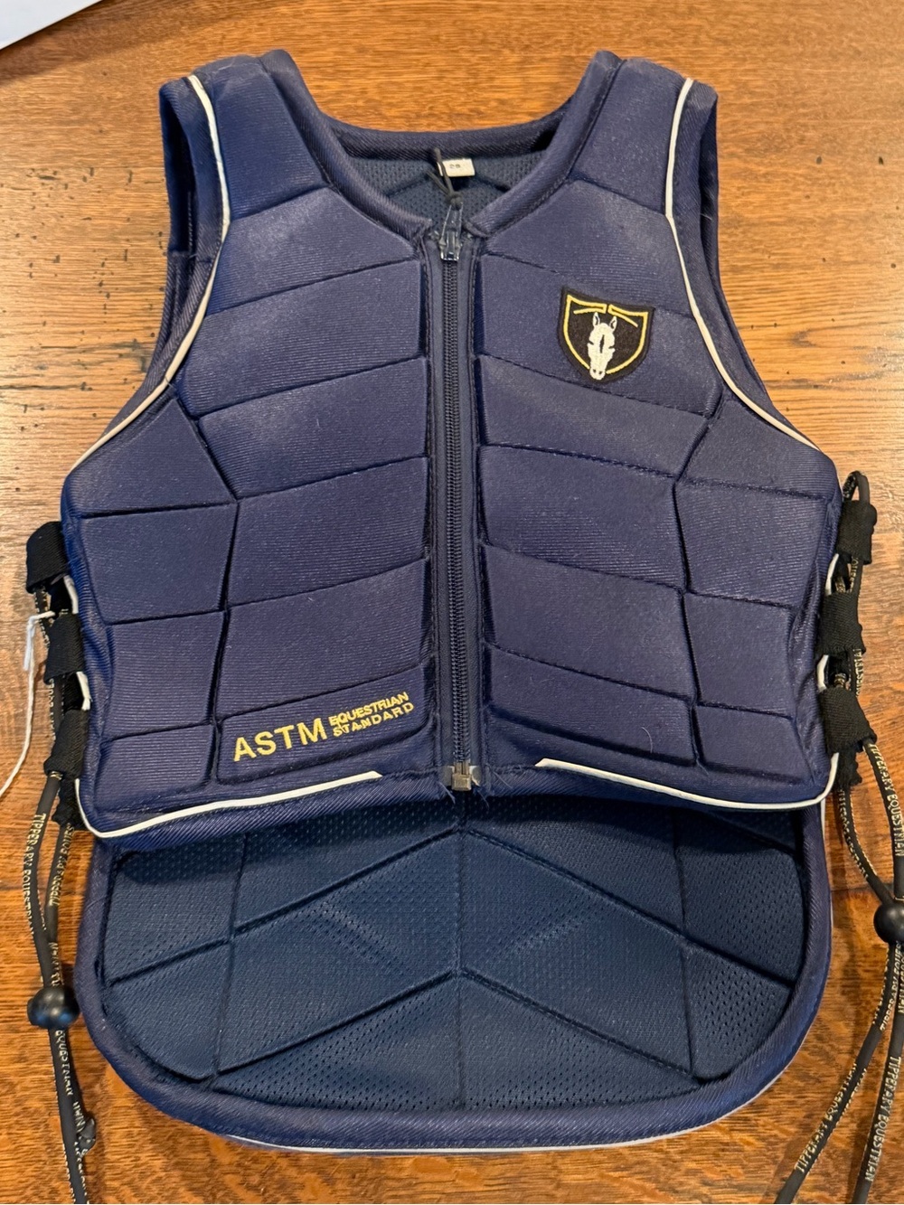 Tipperary eventer pro 3015 model. Navy youth XS/28